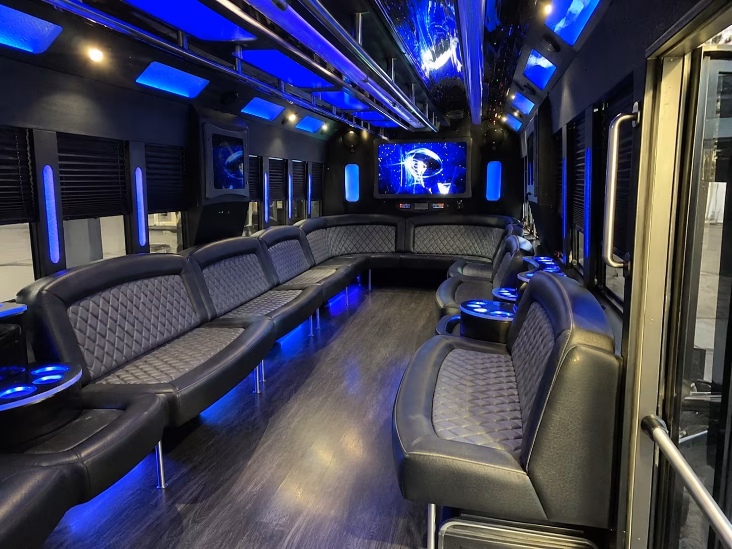 durham 28 passenger party bus interior