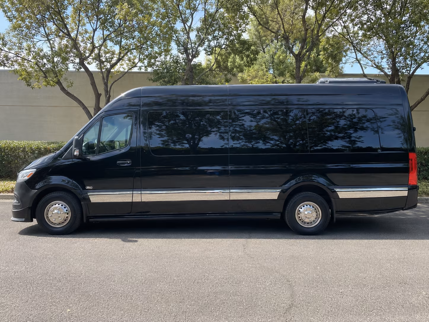 durham sprinter van with driver